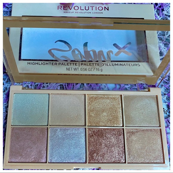 🎉HP🎊 NIB Makeup Revolution 8Pc Highlighter Shadow Palette “SOPH” - Picture 2 of 16